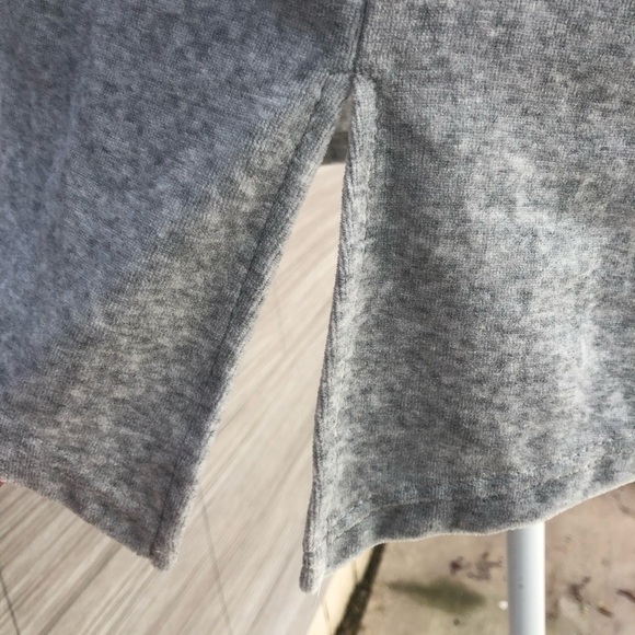 Full zip Sweater New with tags Size Medium - Picture 5 of 7